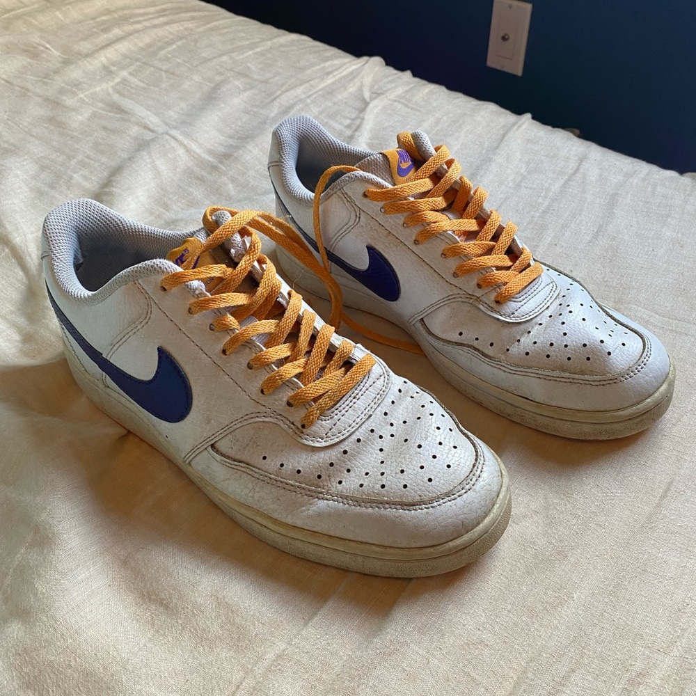 Court Vision Low NBA "Los Angeles Lakers" sneakers size 8.5 a little dirty